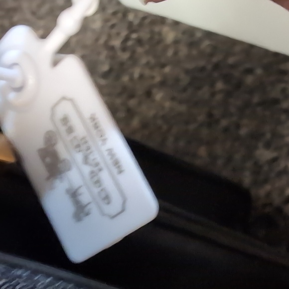 Source Unknown Quilted Gray Crossbody with Gold Accent - Picture 15 of 15